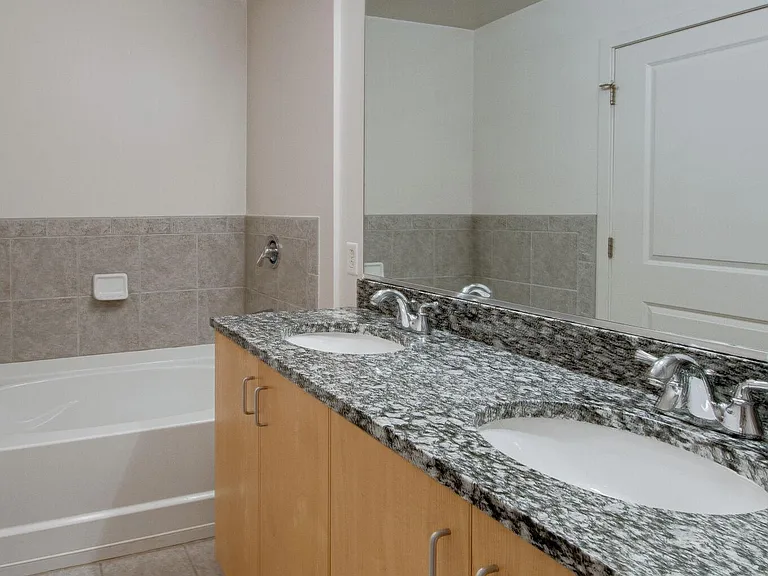 415 Church St #2613 — Photo 26