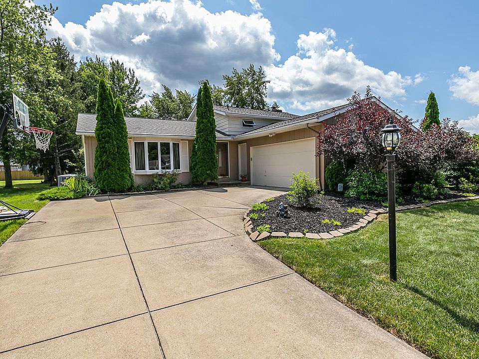 1st image of 20271 Glenwood Ln