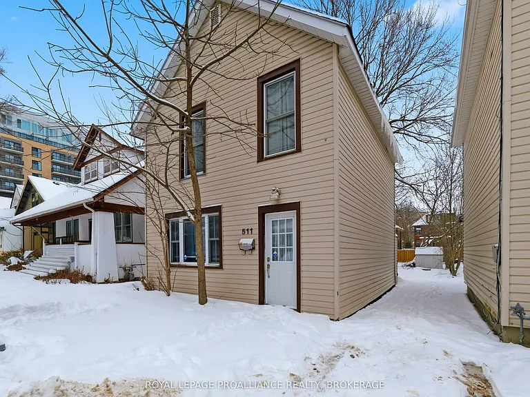 511 Victoria St — Photo 1