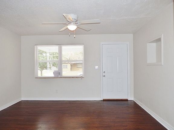 2nd image of 5121 Witby Ave