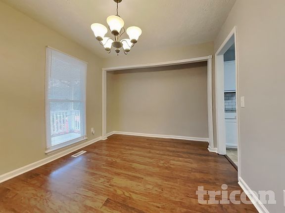 5th image of 145 Wispy Willow Dr