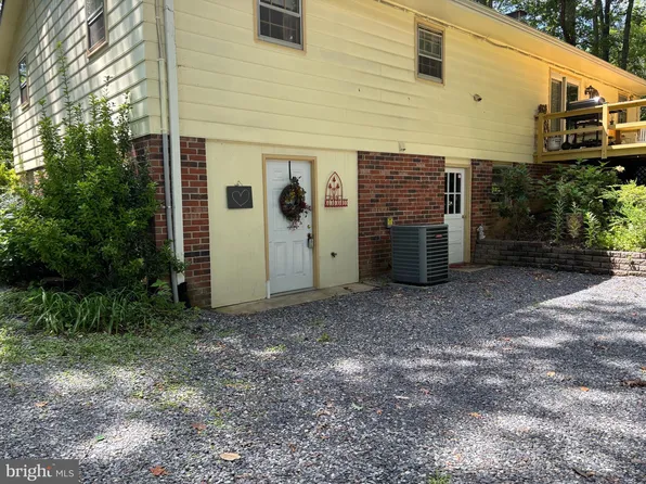 737 Bethel Church Rd #B, Fredericksburg, VA 22405