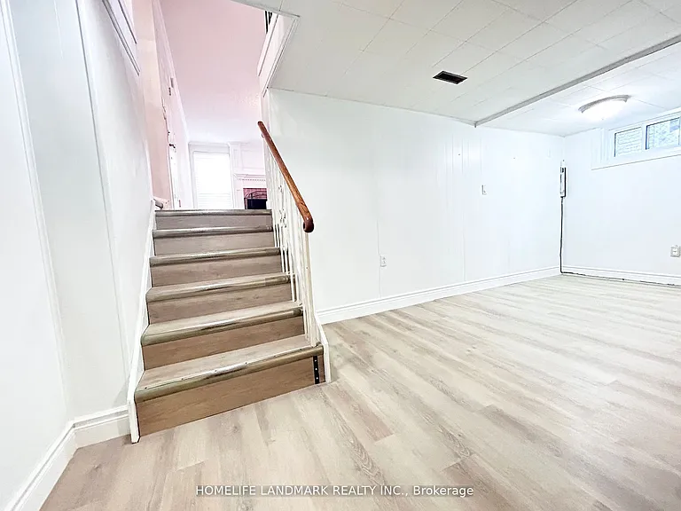18 Summerfeldt Cres — Photo 17