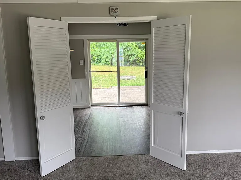 111 Edge Ln — Photo 6