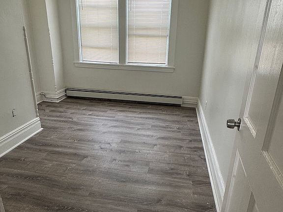 3rd image of 93 Horton Ave