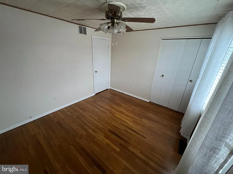 8104 Mid Haven Rd — Photo 4