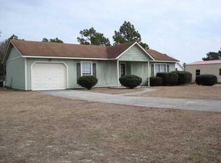 607 Sand Ridge Rd, Hubert, NC 28539