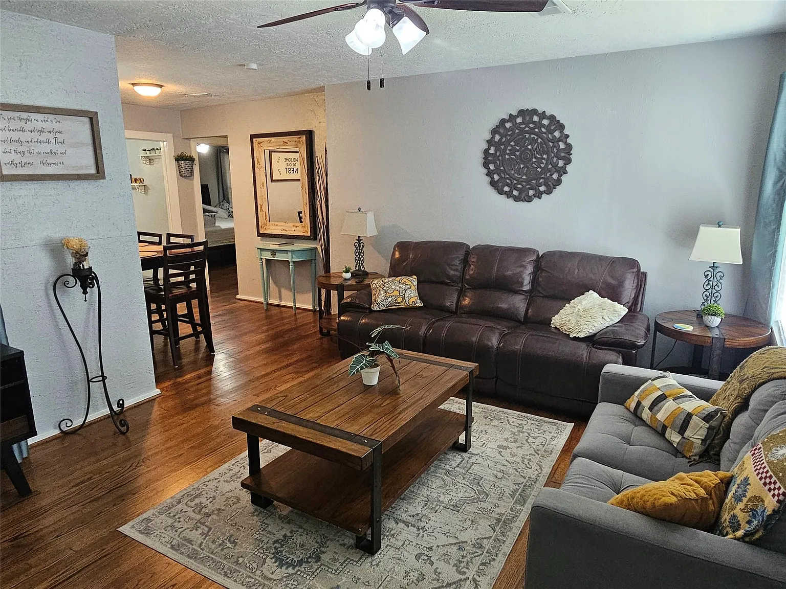 2 bed, 1.0 bath, 924 sqft, $1,500 — Photo 3