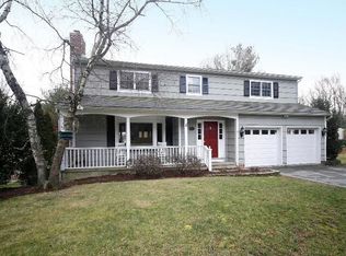 76 Coachlamp Ln, Darien, CT 06820