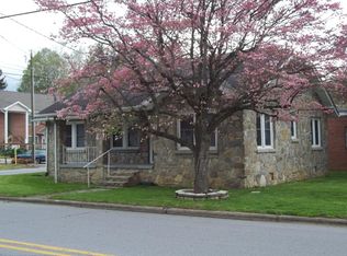 3348 Broad St, Clyde, NC 28721