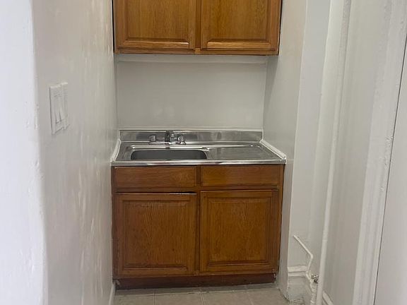 2nd image of 3128 Villa Ave APT 16