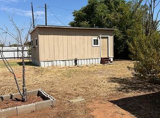 807 W 8th St, Sweetwater, TX 79556