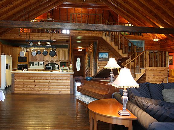 Kitchen, Entry, Vaulted Ceil