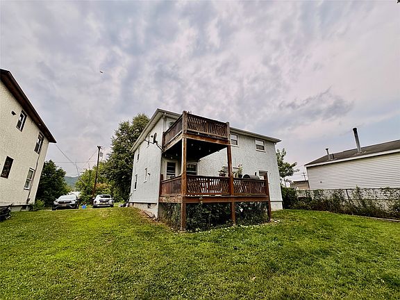 5th image of 928 Windsor Dr