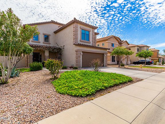 3rd image of 44391 W CAVEN Drive
