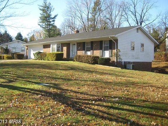 3rd image of 11720 Ambleside Dr