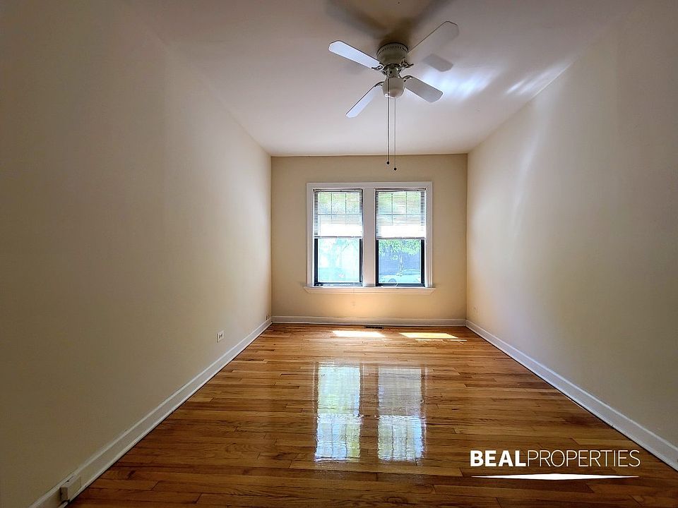 1st image of 1200 W Wellington Ave #1