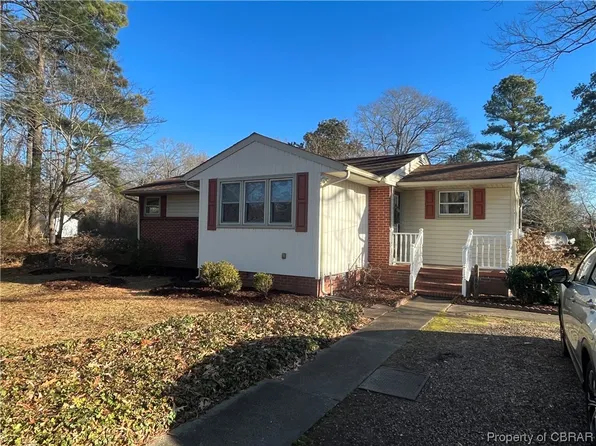 1489 Laurens Rd, Gloucester Point, VA 23062