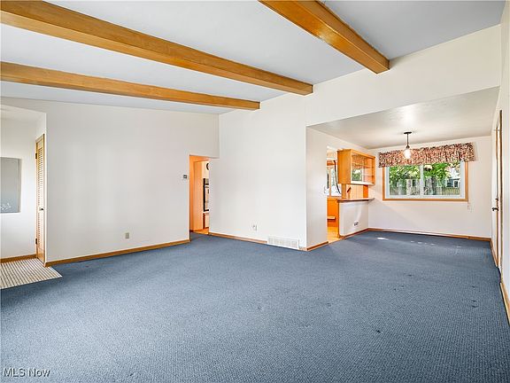 4th image of 18341 Bonnie Ln