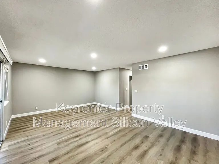 1806 Blackmore Ct — Photo 28