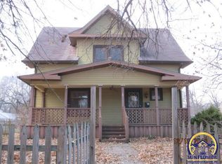 304 Walnut St, Valley Falls, KS 66088