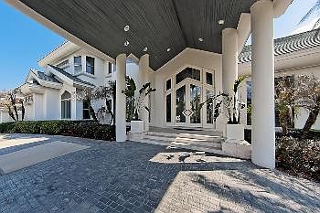 3rd image of 6419 E Maclaurin Dr