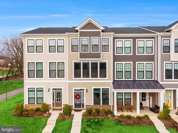 3588 Stephensons Hill Ln, Marshall, VA 20115