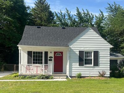 21800 Lange St, Saint Clair Shores, MI, 48080