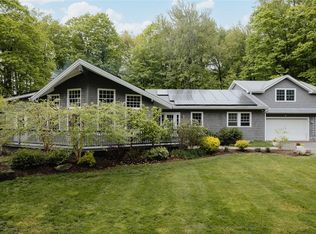 4 S Hinterlands Dr, Rhinebeck, NY 12572