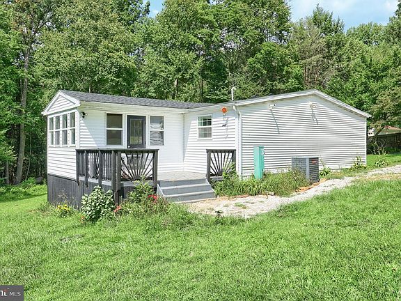 4th image of 76 Laurel Dr
