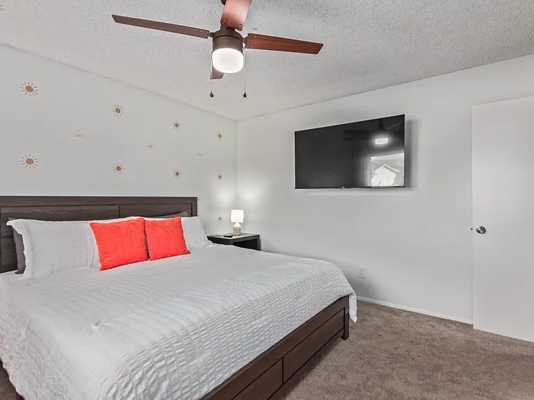 1645 E Manhatton Dr — Photo 31