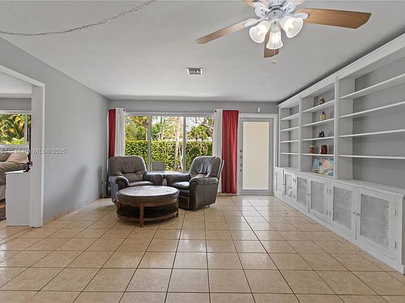 5th image of 3040 SW 22nd Ct