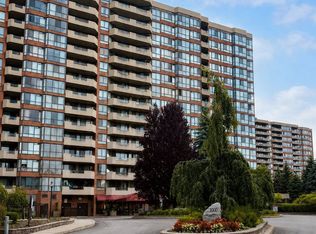 100 Observatory Ln #212, Richmond Hill, ON L4C1T4