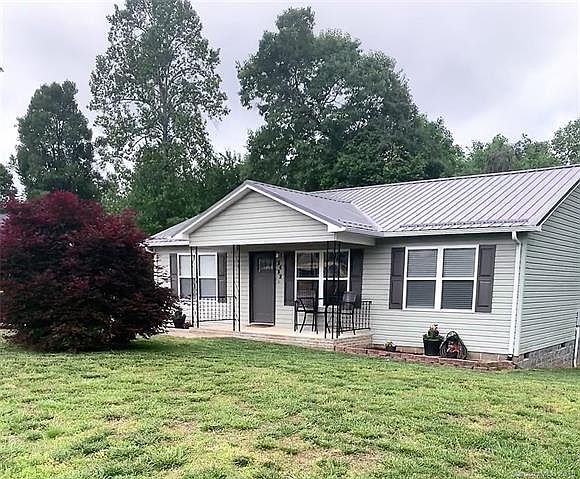 1st image of 2432 Saluda Dr