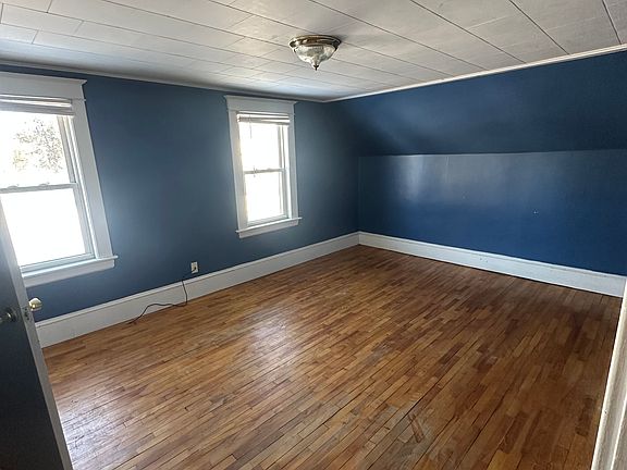 4th image of 51 River St