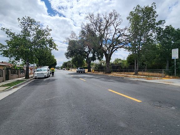 4th image of 1020 W 10th St