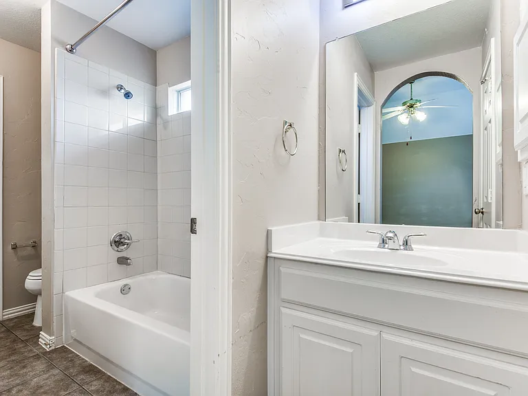 5636 Country View Ln — Photo 26