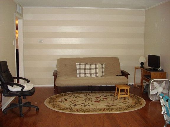2nd image of 2735 Oxford Ave