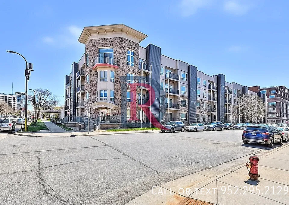 2600 University Ave SE #417
