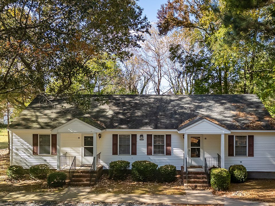 1st image of 25054 Woodland Dr
