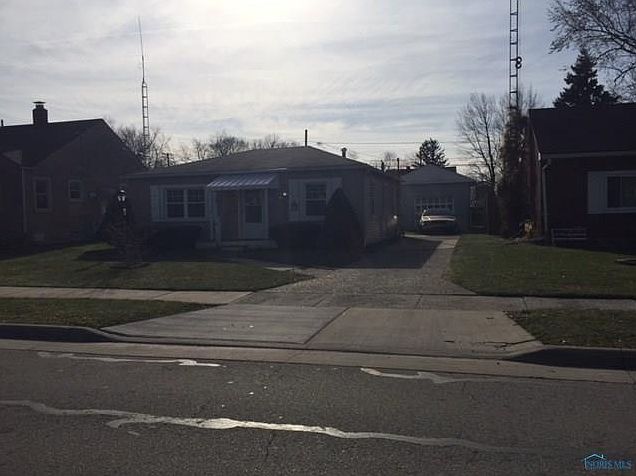 2nd image of 2638 108th St