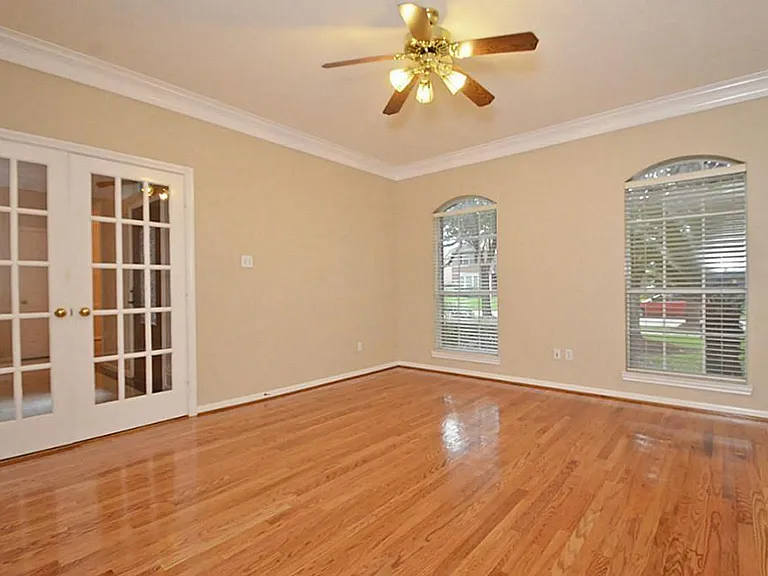 4407 April Meadow Way — Photo 4