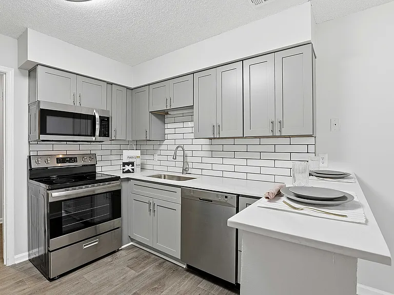 Faris Residences Newnan — Photo 21