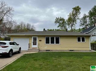 411 E Cedar St, Vermillion, SD 57069