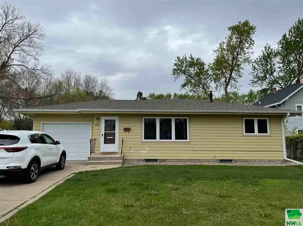 411 E Cedar St, Vermillion, SD 57069