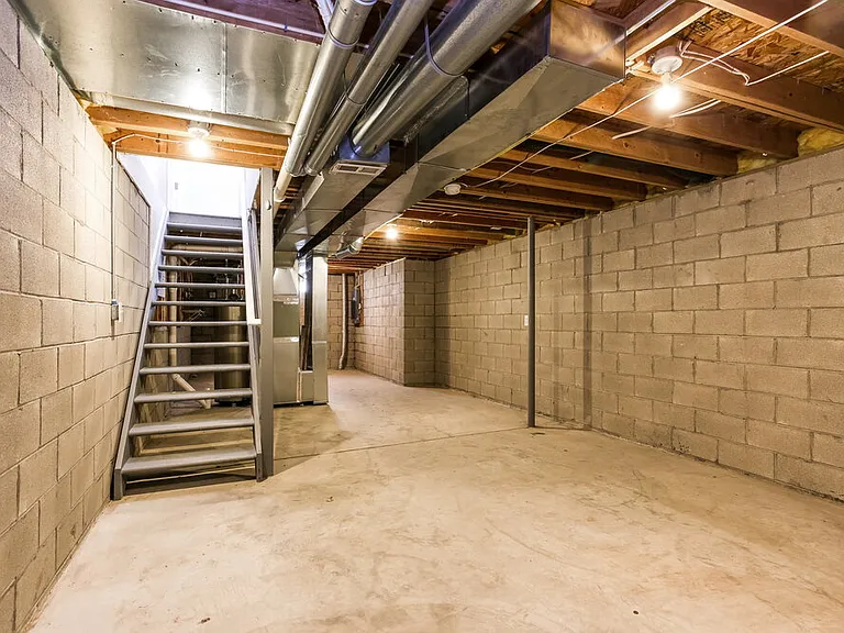 8268 Parori Ln — Photo 16