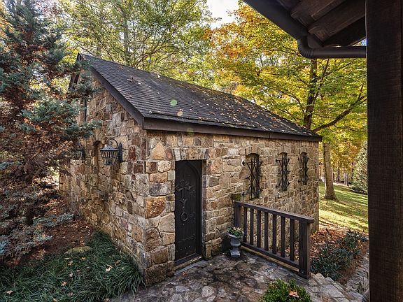 60th image of 5551 Parker Branch Rd