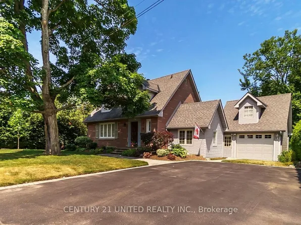 916 Valleyview Dr #2, Peterborough, ON K9J 6R1