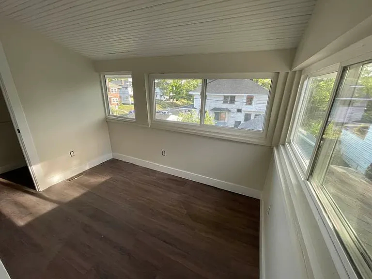 1506 W Grand Ave — Photo 22