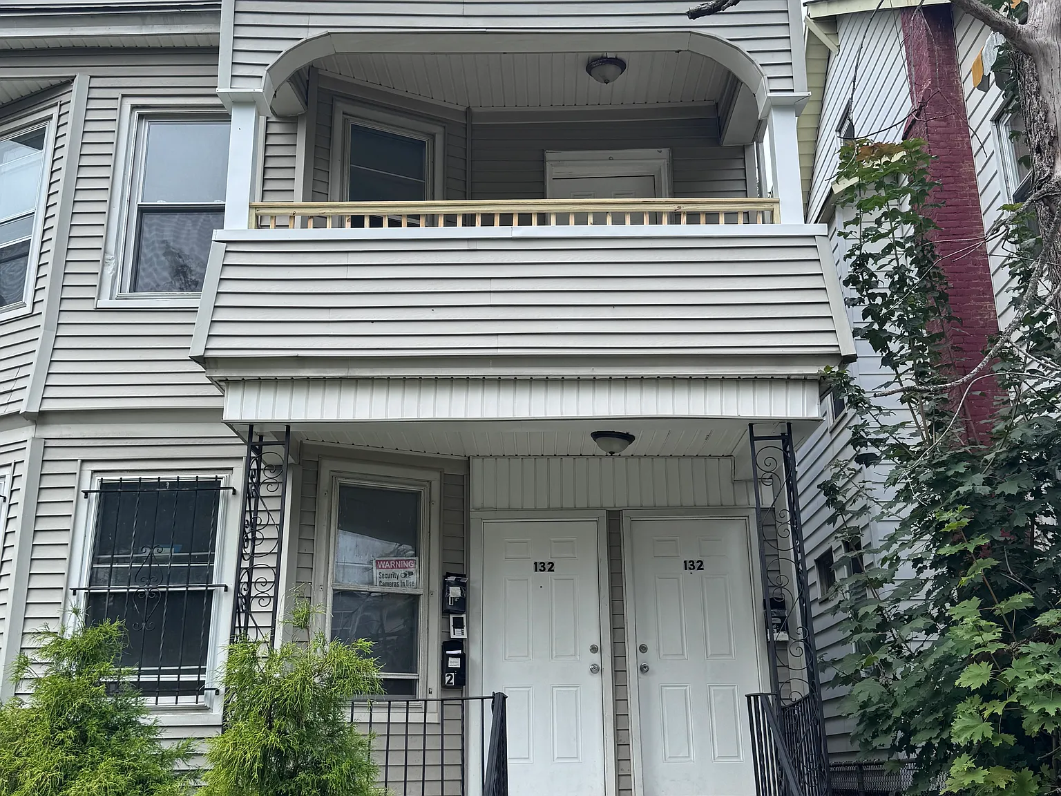 132 Mapes Ave — Photo 1